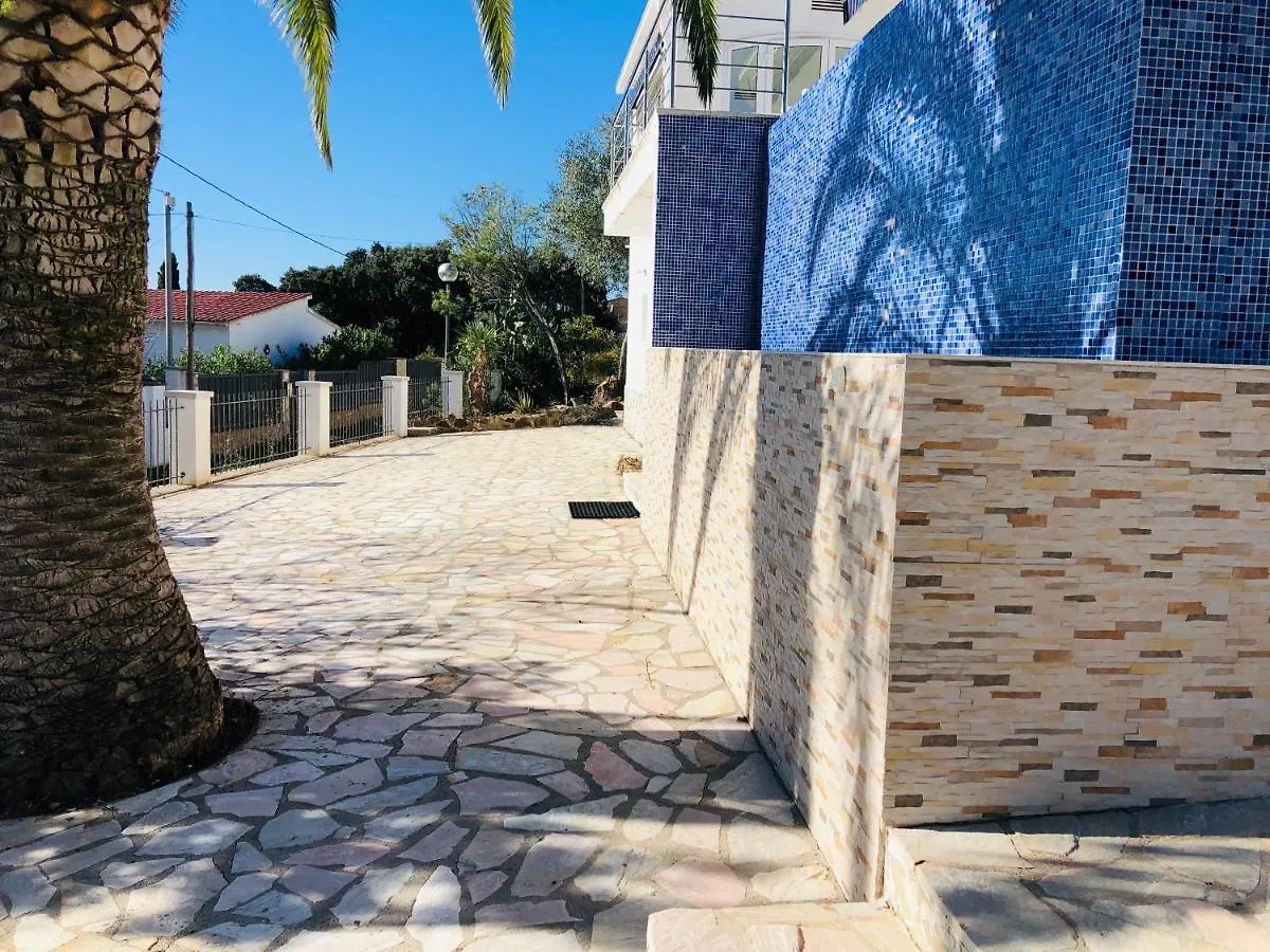 Villa 3 Reyes Selva de Mar 0*,  İspanya