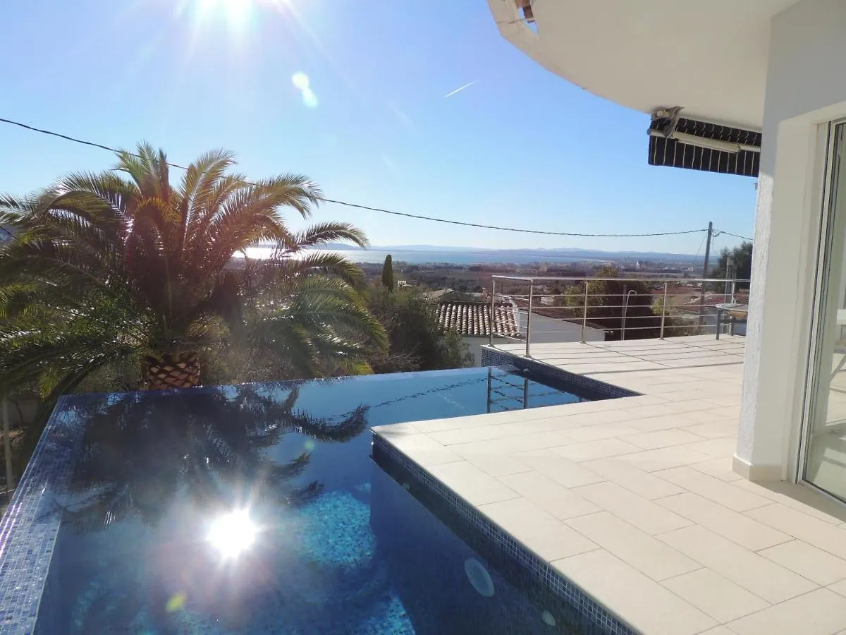 Villa 3 Reyes Selva de Mar 0*,  Spain