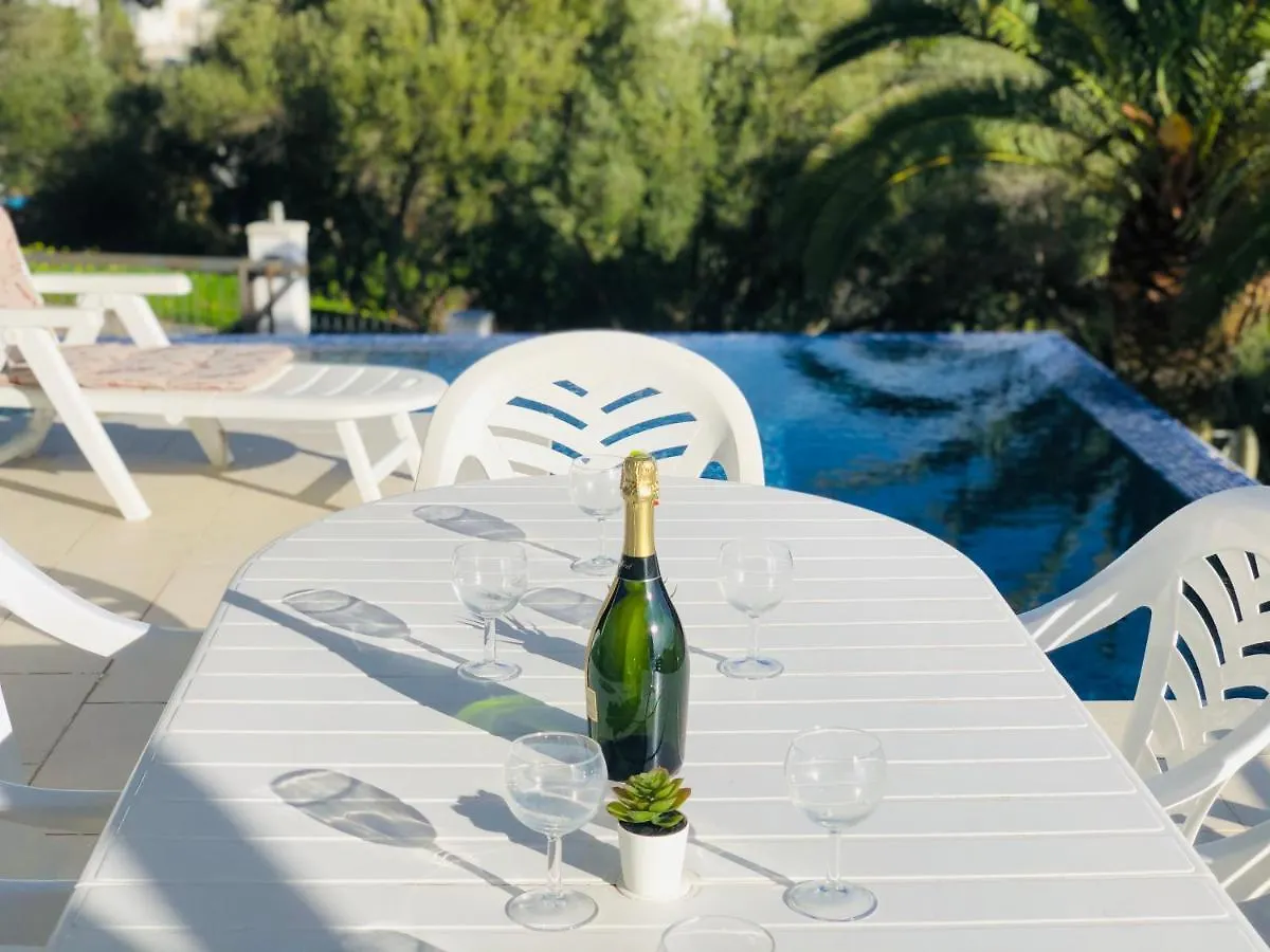 Villa 3 Reyes Selva de Mar 0*,