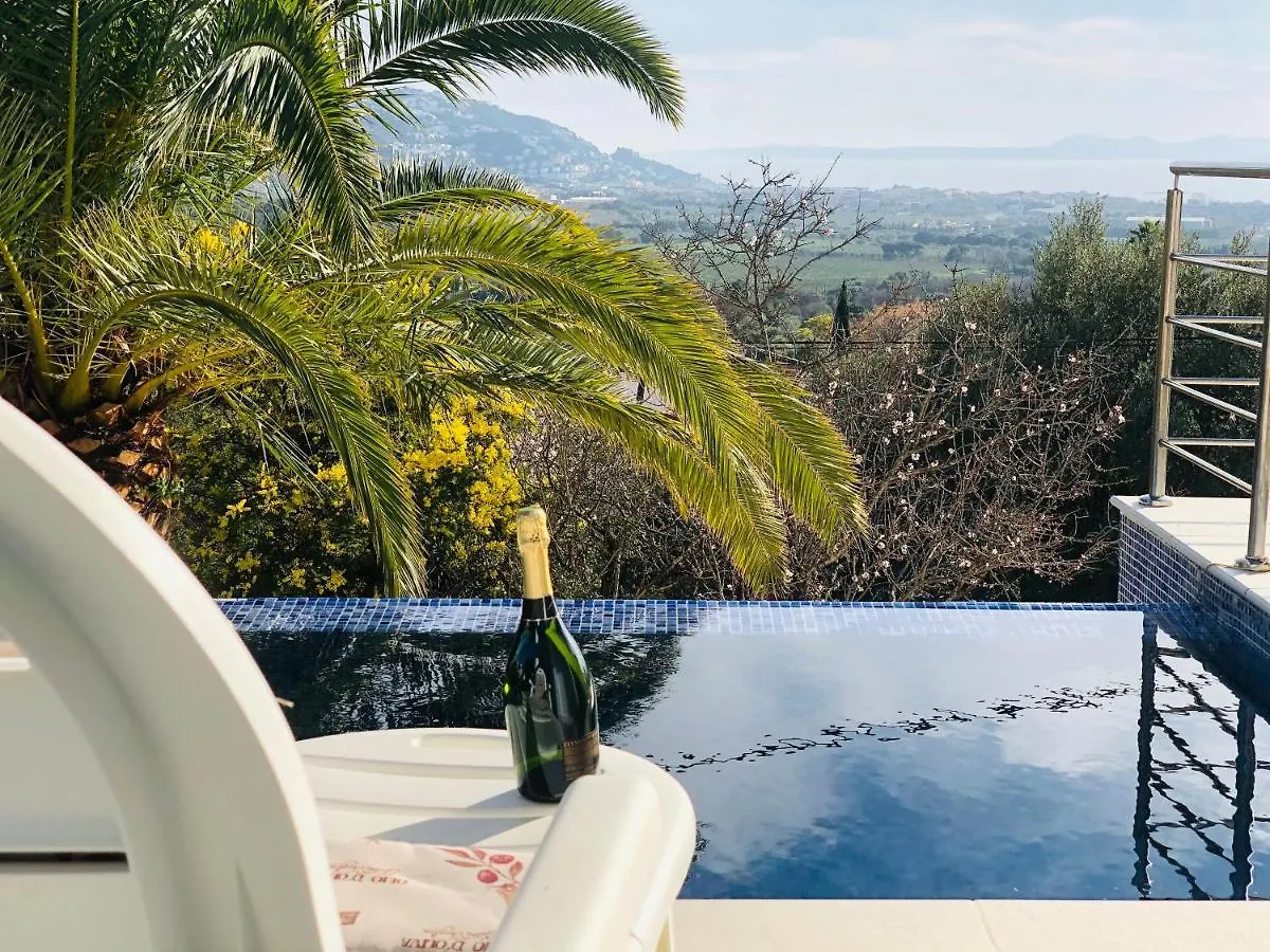 Villa 3 Reyes Selva de Mar 0*,